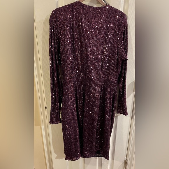 Long Sleeve Sequin Wrap Dress Purple City Chic Plus size Curve Mini Dress 14 - Picture 3 of 7